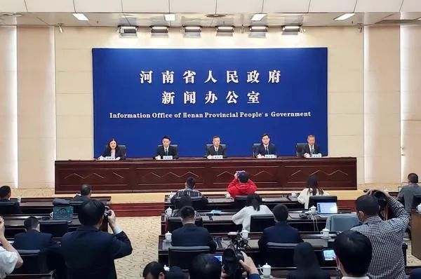 成就发布会.jpg