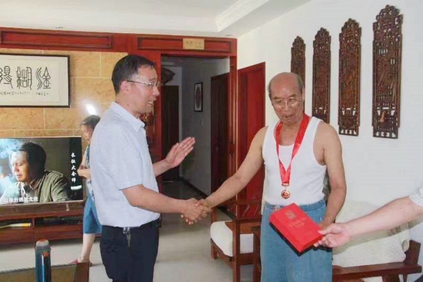 48722cbd17aaf7a12a40c5656574daa_副本.jpg